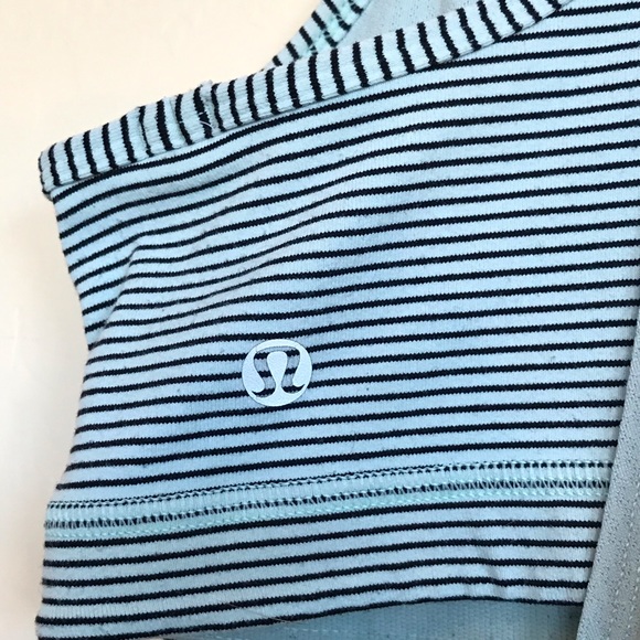 Lululemon athletic top size 4 - Picture 4 of 4